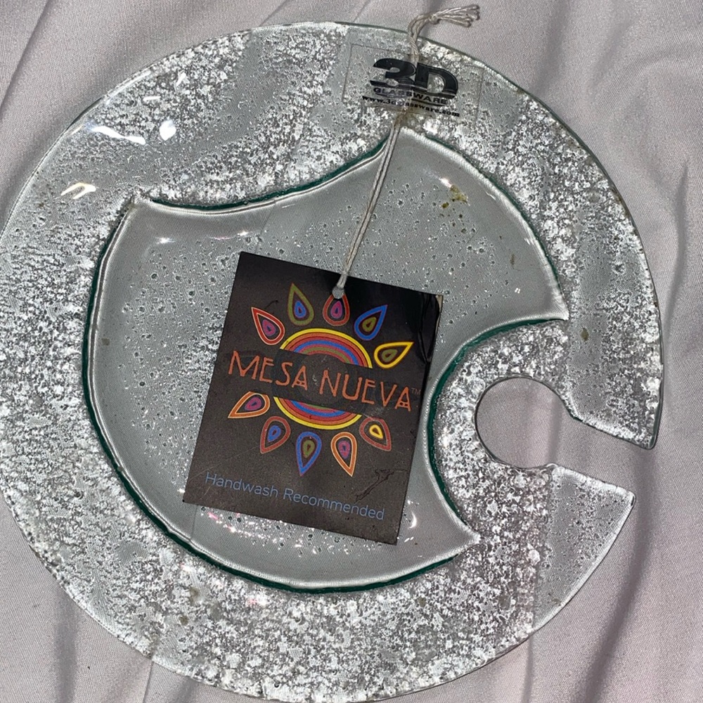 Wine Round Glass Holder Plates for Appetizers, Mesa Nueva 3Dglassware NWT 2pc